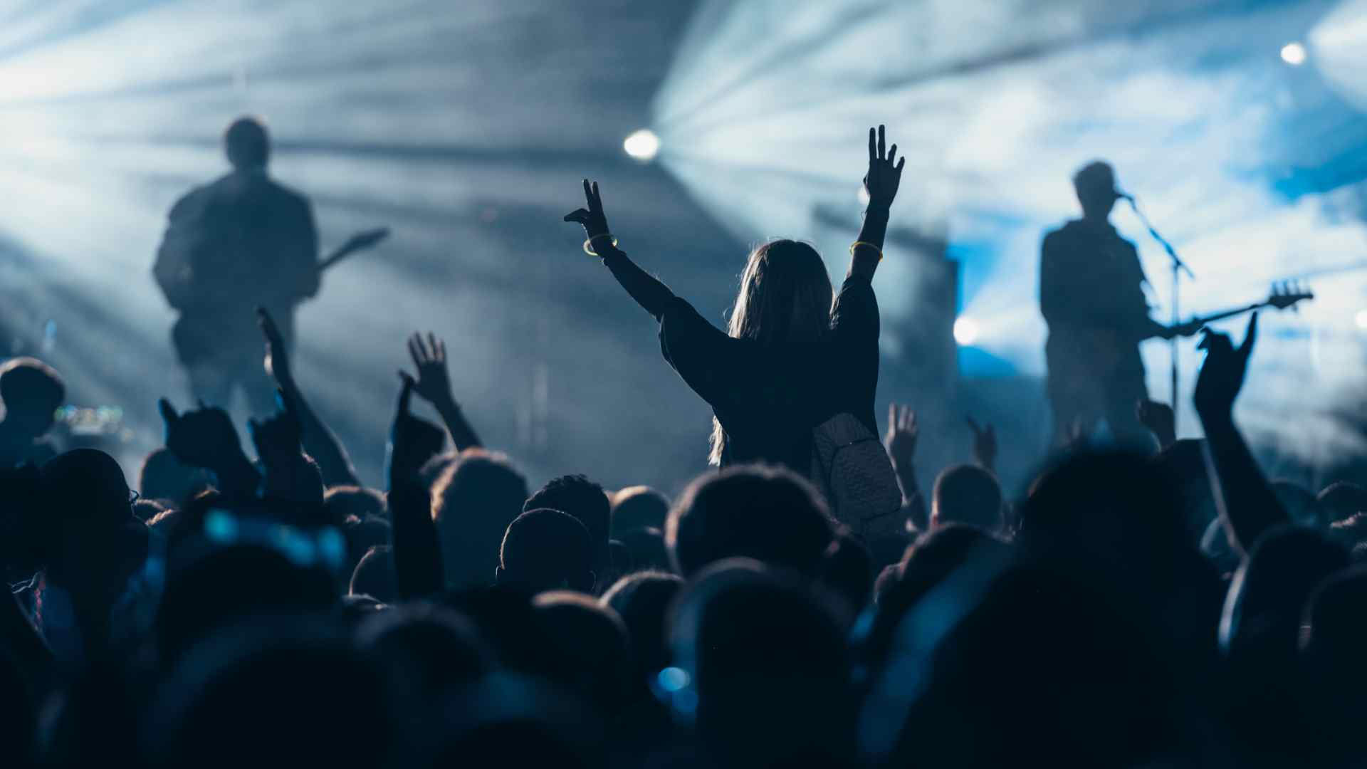 Tim Event Organizer PT Buana Kreatif Nusantara sedang berkoordinasi